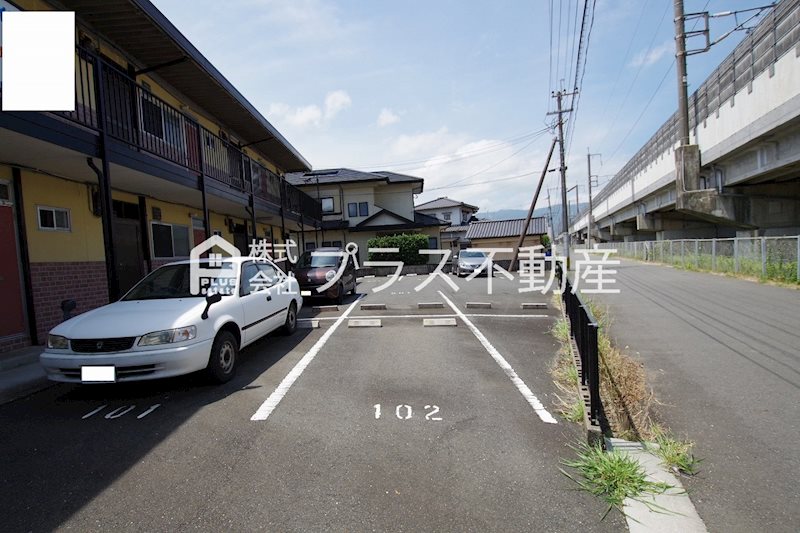 アーバンライフ若宮Ⅱ 駐車場