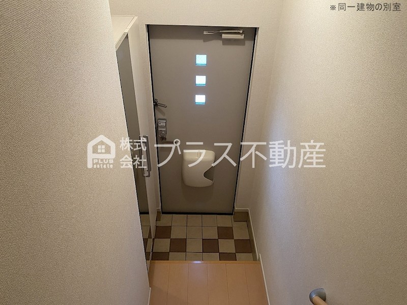 ランドコア馬場山緑 玄関