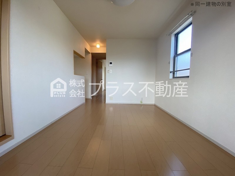 ランドコア馬場山緑 リビング