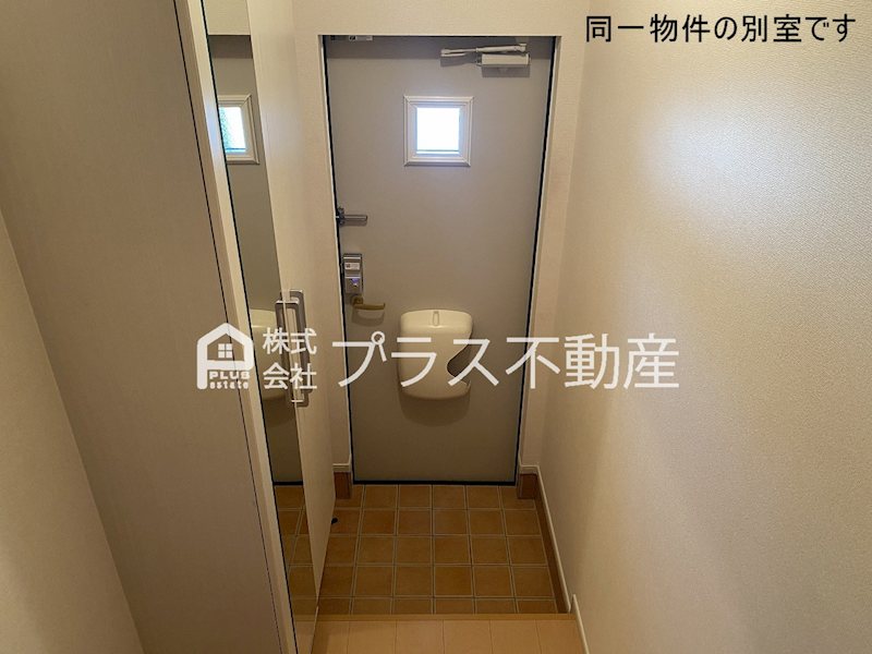 ＧＲＡＣＥ　ＣＯＵＲＴ 玄関