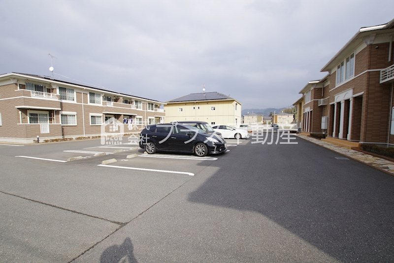 ＧＲＡＣＥ　ＣＯＵＲＴ 駐車場