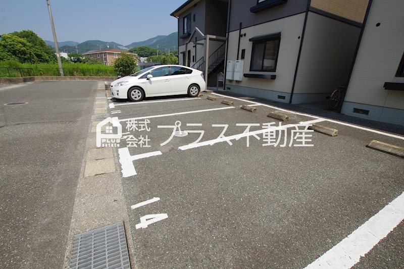 ディアス茶屋の原　B棟 駐車場