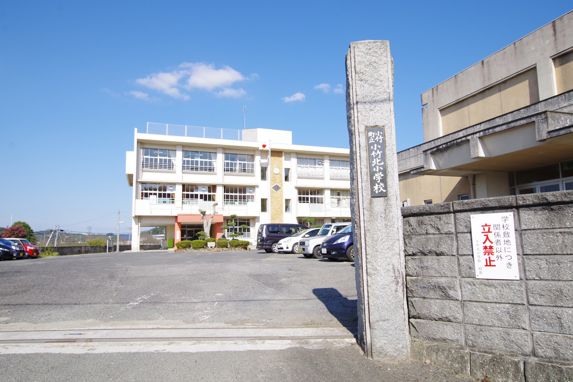 御徳貸家 小学校