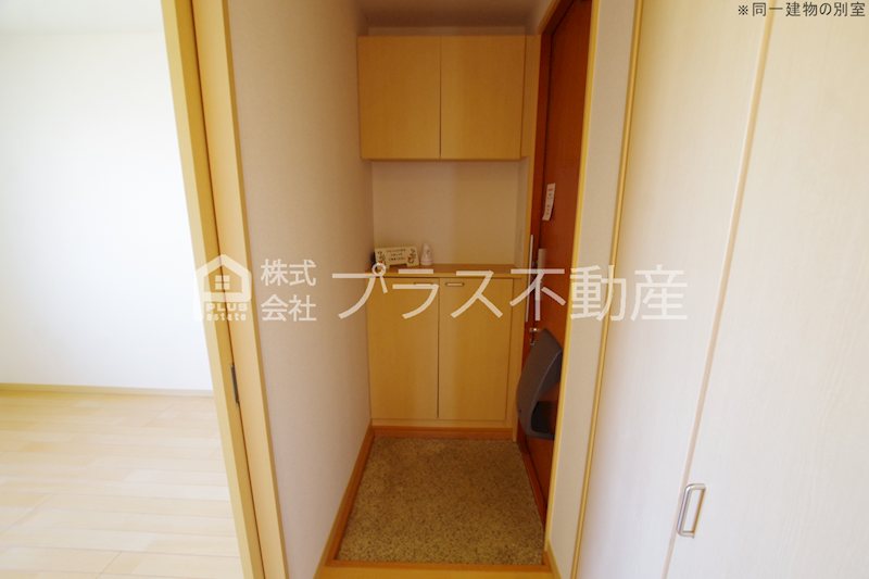 デューク沼口　Ｃ棟 玄関