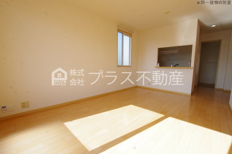 デューク沼口　Ｃ棟 リビング