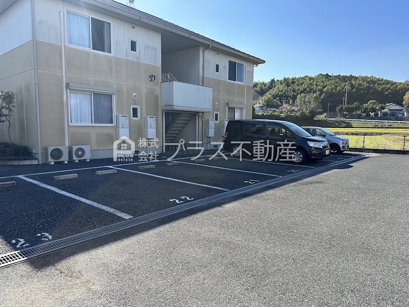 スクーデリア2007　D棟 駐車場