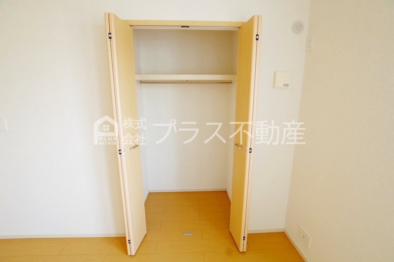 ウィステリア　壱番館 収納