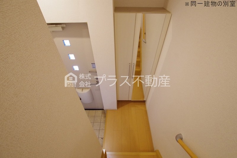 シュトラント神正 玄関