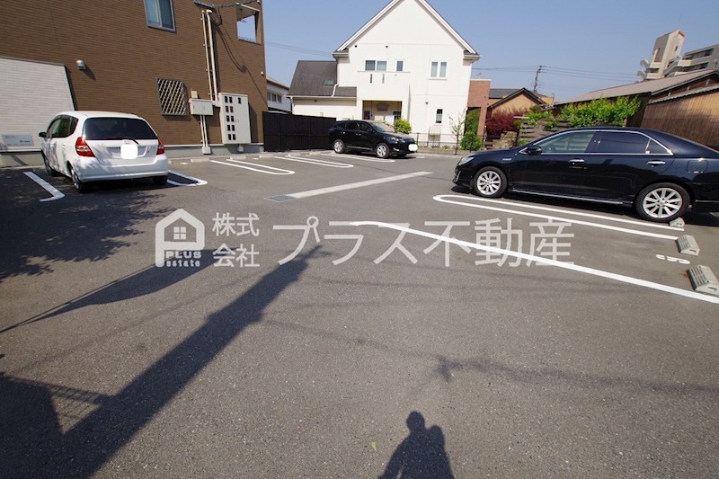 シュトラント神正 駐車場