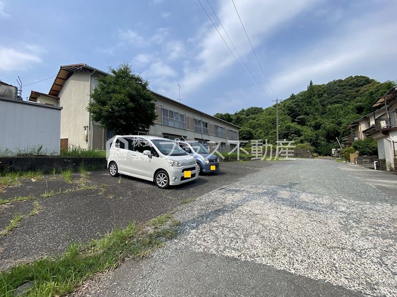 レジアス宮若 駐車場