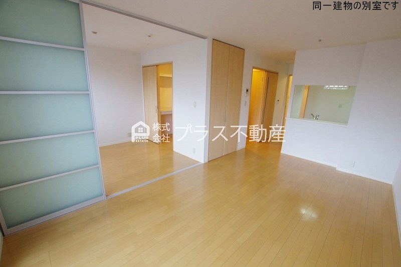 シャーメゾン茶屋の原Ⅱ　C棟 リビング