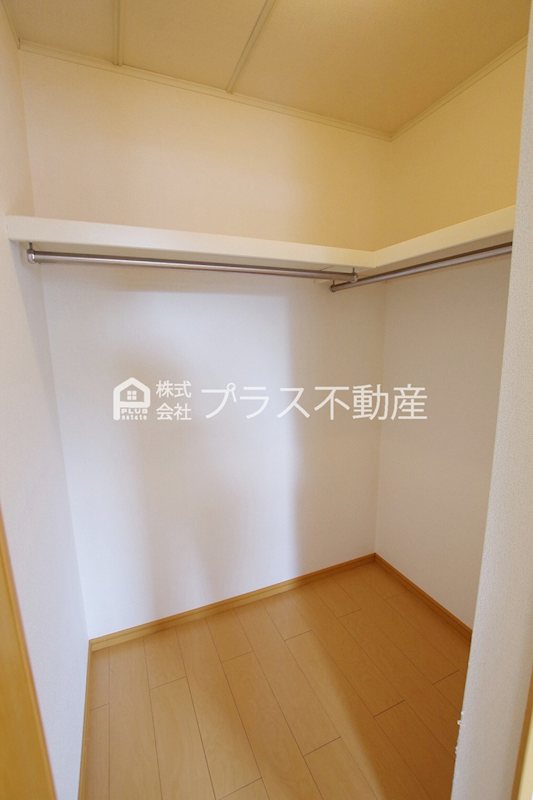 サン・クローバー小竹弐番館 収納