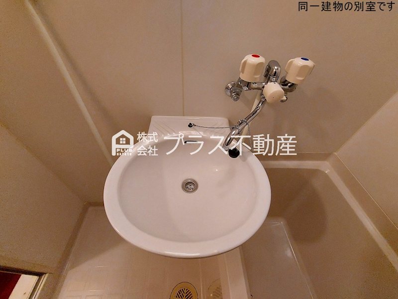 レオパレスマ　メゾン 洗面所