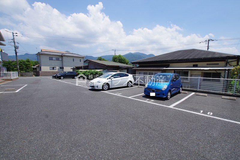 グランドゥール大地　G棟  駐車場