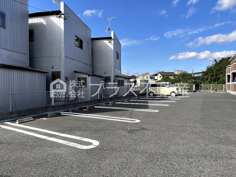 プログレッソ 駐車場