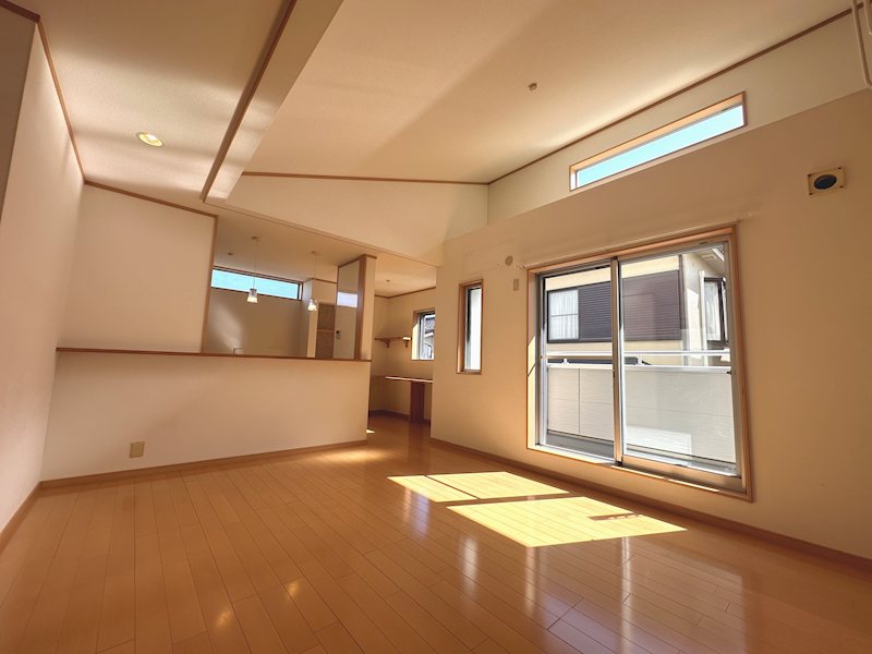 六会日大前戸建 リビング
