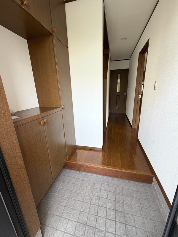 大船2丁目戸建 玄関