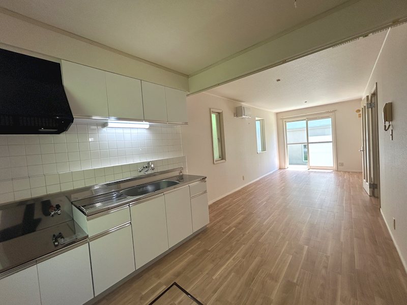 久木ホワイトヒルズA棟 リビング