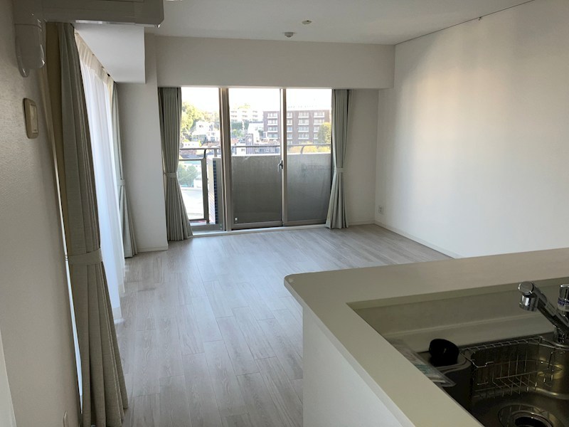 グローリオタワー横浜元町　 リビング