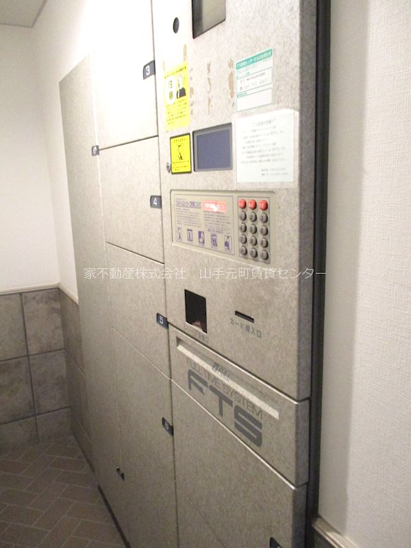 上大岡パーク・ホームズ弐番館 リビング