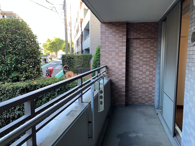 上大岡パーク・ホームズ弐番館 ベランダ