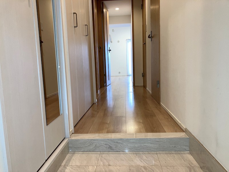 天王町ハイタウン 玄関