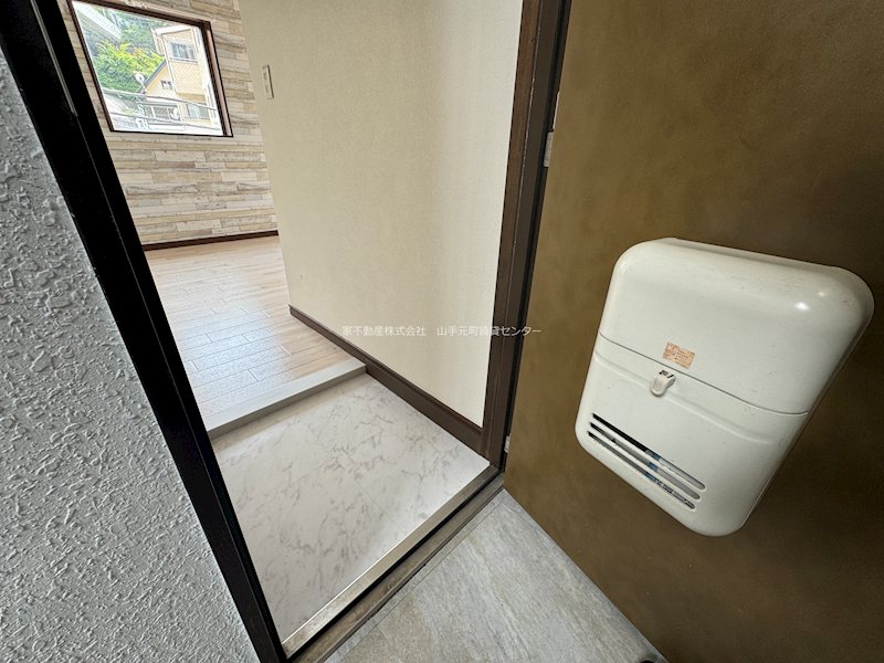 エボック元町汐汲坂 玄関
