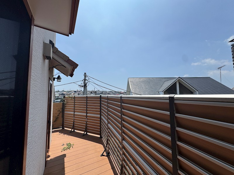 横浜市南区唐沢戸建 ベランダ