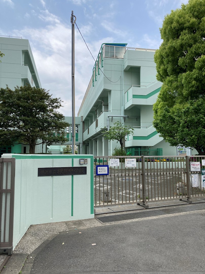 アイランドハイツA棟 中学校