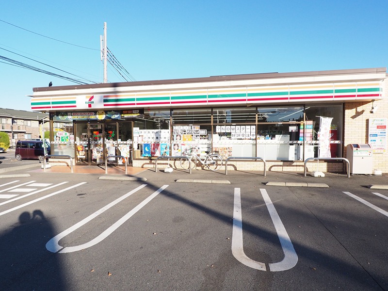 ソレイユ回田 コンビニ