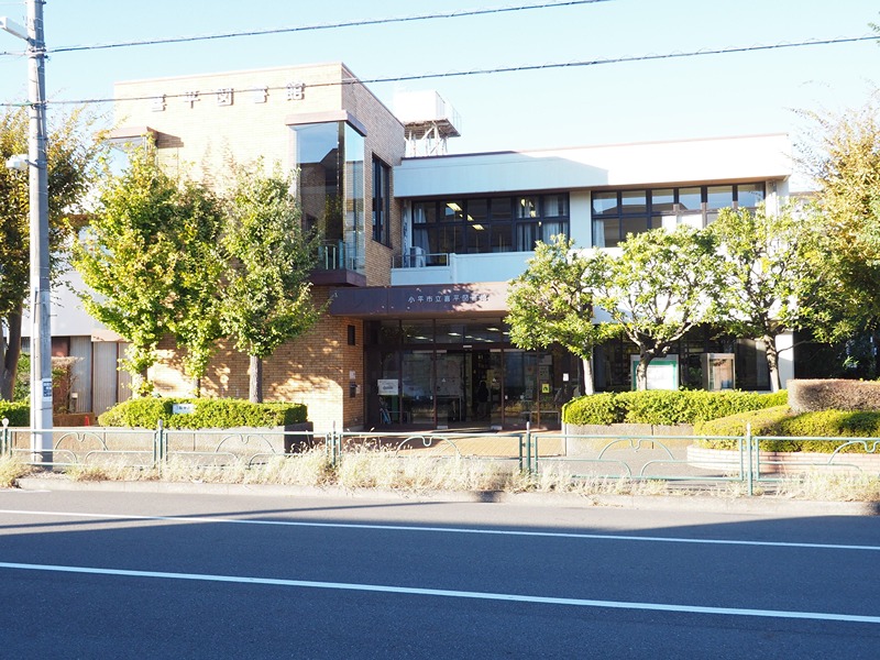 アプリコットハウス 図書館