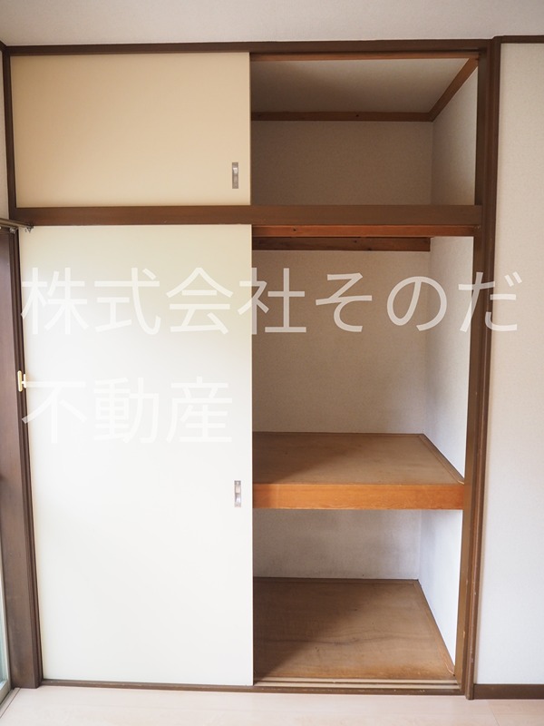コーポ新倉 収納