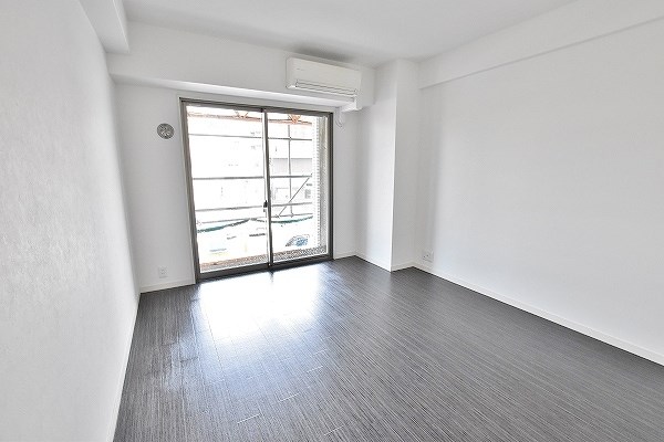 U-Basic reef 三萩野(ユー・ベーシックリーフ三萩野)  リビング