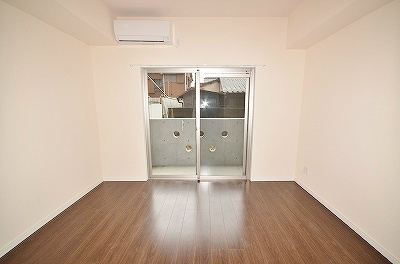 飛幡ブレイン リビング