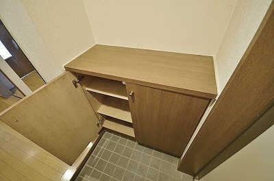 オールセインツ 収納