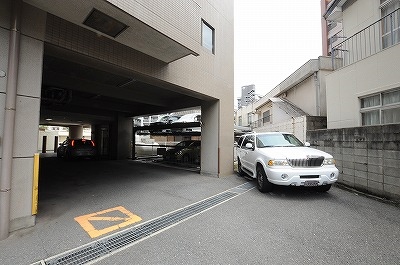 オールセインツ 駐車場