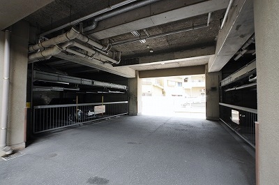オールセインツ 駐車場