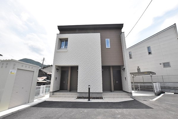 ヴィラタカハマ 201号室 外観