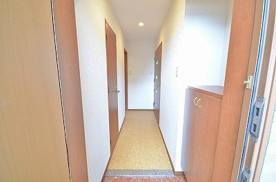 ウイングス片野Ⅱ 玄関