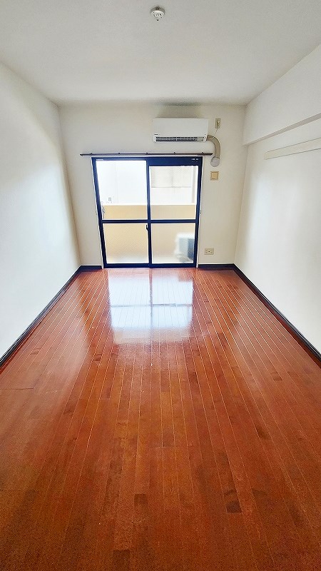 ラフィナーレアースコート魚町 リビング