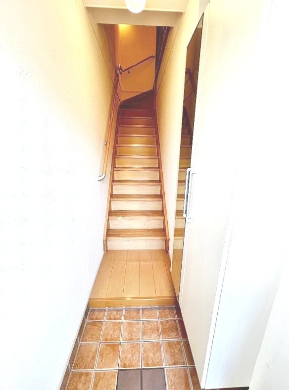 メゾングラースＭ 玄関