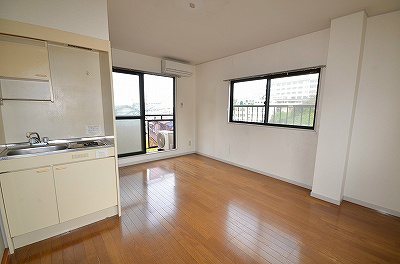 光ハイツ ベッドルーム