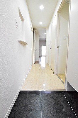 ハイネス若園Ⅱ 玄関