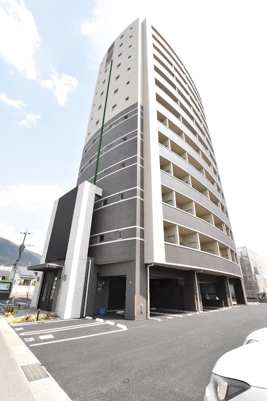 ラフィーネ上葛原 406号室 外観