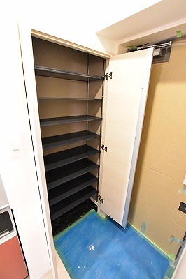 ラフィーネ上葛原 玄関