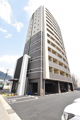 ラフィーネ上葛原 1302号室 外観