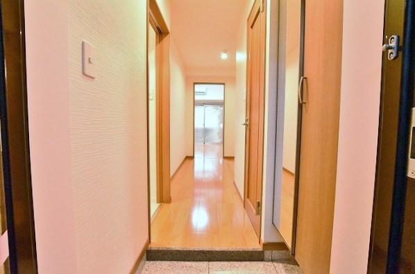 パークテラス浅生 玄関