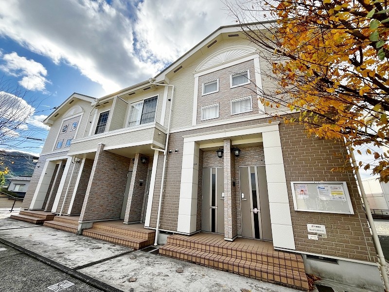 フィオーレ長行東二番館 203号室 外観