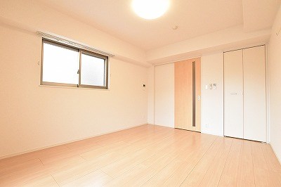 ラインスター三萩野 リビング