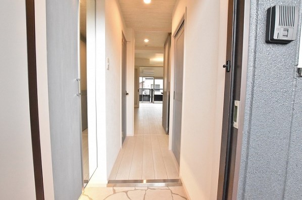 REGARIA KOKURAKITA CENTER PLACE(レガリア小倉北センタープレイス) 玄関